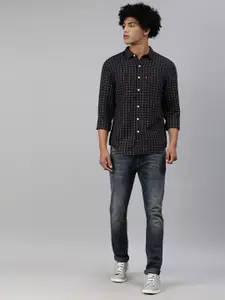 Levis Men Black & Navy Blue Slim Fit Checked Casual Shirt