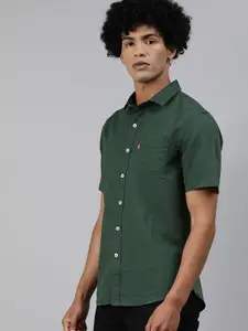 Levis Men Green Slim Fit Solid Casual Shirt