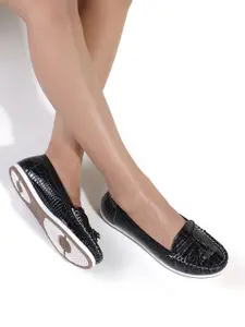 Catwalk Women Black Textured Loafers