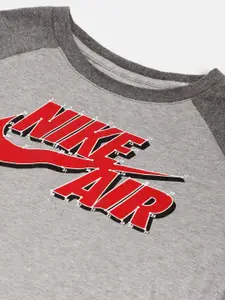 Nike Boys Grey Melange  Red Pure Cotton Brand Logo Print Futura Connect Dots Pure Cotton T-shirt
