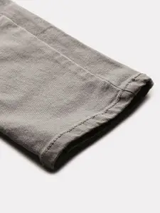 The Indian Garage Co Men Grey Slim Fit Low-Rise Clean Look Stretchable Jeans