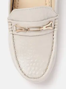 DressBerry Women Textured Chain Detail Wedge Heel Loafers