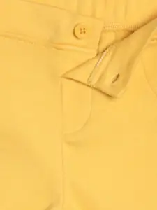 MINI KLUB Boys White & Yellow Printed Top with Shorts