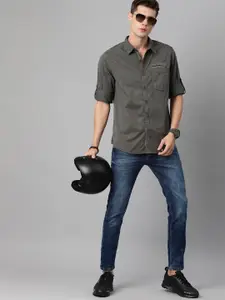 The Roadster Lifestyle Co Men Grey Melange Solid Casual Shirt
