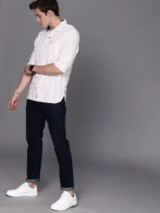 WROGN Men White & Red Regular Fit Checked Casual Shirt