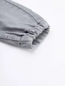 Urbano Fashion Men Grey Slim Fit Mid-Rise Clean Look Stretchable Jogger Jeans