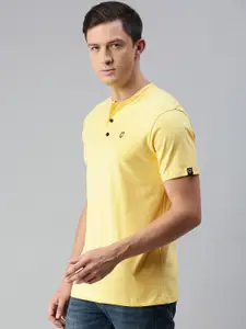 Urbano Fashion Men Yellow Henley Neck Pure Cotton Slim Fit Pure Cotton T-shirt