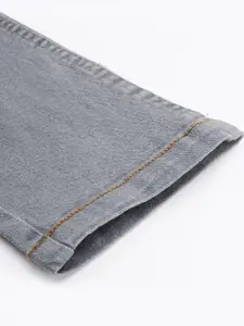 Urbano Fashion Men Grey Slim Fit Mid-Rise Clean Look Jeans