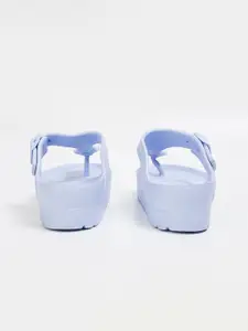 Ginger by Lifestyle Women Rubber Thong Flip-Flops With Buckle Detail