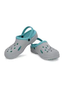 BIRDE Men Self Design Clogs