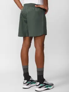 Reebok Men Train Woven Graphic Chlgrn Printed Sports Shorts