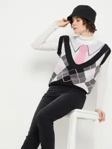 KASMA Self Design Geometric Woollen Sweater Vest