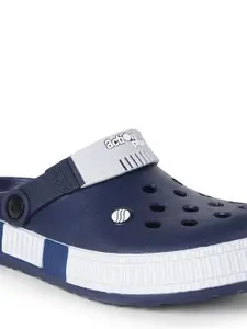 Action Men Textured Clogs