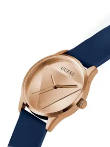 GUESS Women Silicon Straps Analogue Watch GW0509L1