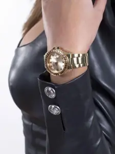GUESS Women Embellished Dial Stainless Steel Bracelet Style Straps Analogue Watch GW0475L1