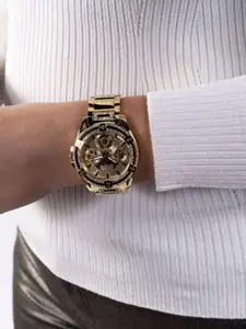 GUESS Women Stainless Steel Bracelet Style Straps Analogue Watch GW0464L2