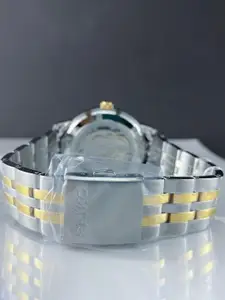 SEIKO Men Stainless Steel Bracelet Style Straps Analogue Powered Watch