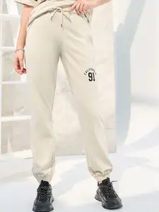 Styli Women Oversized Drop Shoulder Printed T-Shirt & Jogger Co-Ord Set