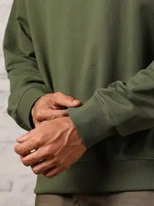 NOBERO Men Oversized Solid Sweatshirt