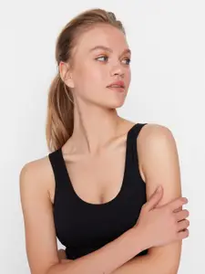 Trendyol Full Coverage Lightly Padded Workout Bra With All Day Comfort