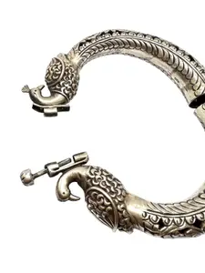 Arte Jewels Silver Kada Bangle