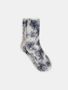 BYFORD by Pantaloons Men Dyed Fuzzy Socks