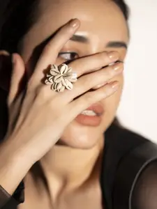 D'oro Gold-Plated Stone Studded Finger Ring