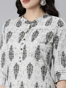 Marcia Ethnic Motifs Printed Mandarin Collar Cotton Kurta