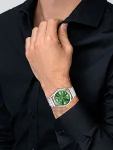 FERRIZZO Men Stainless Steel Bracelet Style Straps Analogue Watch LR155-FZ