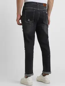 FOREVER 21 Men Mid-Raise Slim Fit Mildly Distressed Light Fade Stretchable Jeans