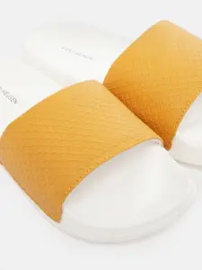 Van Heusen Woman Textured Sliders