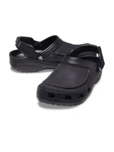 Crocs Men Textured Croslite Clogs