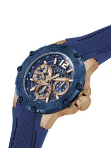 GUESS Men Embellished Dial & Straps Analogue Watch GW0640G3