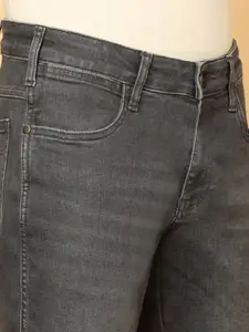 Wrangler Men Skanders Slim Fit Light Fade Clean look Stretchable Jeans