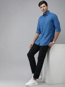 Van Heusen Sport Pure Cotton Slim Fit Opaque Checked Casual Shirt