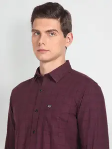 Arrow Sport Slim Fit Checked Cutaway Collar Pure Cotton Casual Shirt