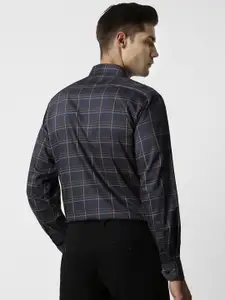 Van Heusen Slim Fit Checked Formal Shirt