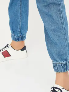 max Boys Mid-Rise Clean Look Streachable Denim Joggers