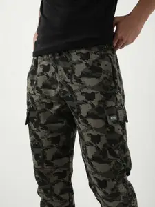 Wildcraft Men Camoflage Printed Mid-Rise Anti Odour Cotton Track Pants