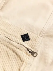 Snitch Men Smart Loose Fit Cotton Cargos Trousers