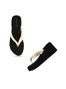 DressBerry Gold-Toned & Black Open Toe Flatform Heels