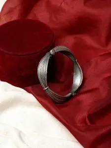 TEEJH Oxidised Silver-Plated Kada Bracelet