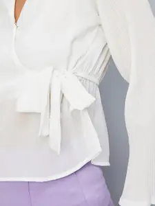 max V-Neck Wrap Top