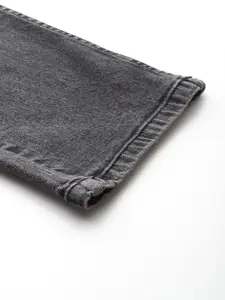 The Roadster Lifestyle Co. Men Slim Fit Light Fade Stretchable Jeans