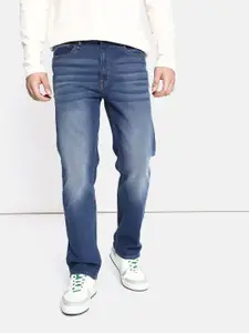 The Roadster Life Co. Men Mid Rise Light Fade Stretchable Jeans