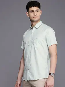 Louis Philippe Sport Slim Fit Floral Printed Cutaway Collar Pure Cotton Casual Shirt