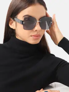 HAUTE SAUCE by  Campus Sutra Women Oversized Sunglasses with Polarised Lens AW23_HSSG2296