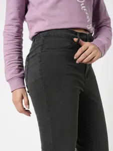 Vero Moda Women Skinny Fit High-Rise Light Fade Clean Look Stretchable Jeans