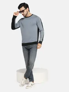 Blackberrys Round Neck Long Sleeves Pullover