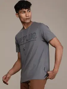 Roadster Men Typography Printed Pure Cotton T-shirt